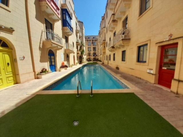 Апартаменты East Breeze Penthouse Mgarr Экстерьер фото