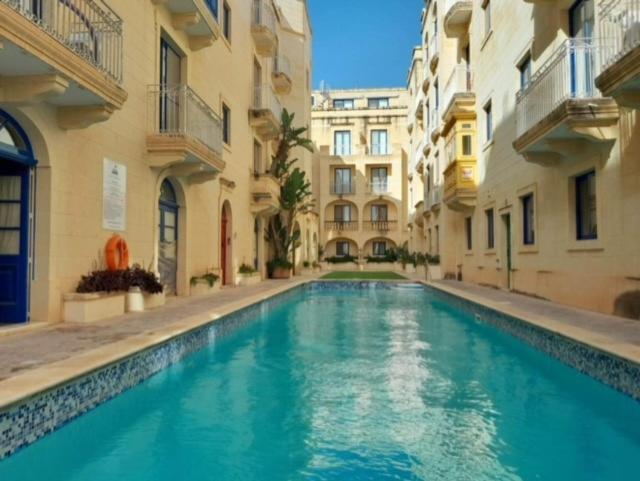Апартаменты East Breeze Penthouse Mgarr Экстерьер фото